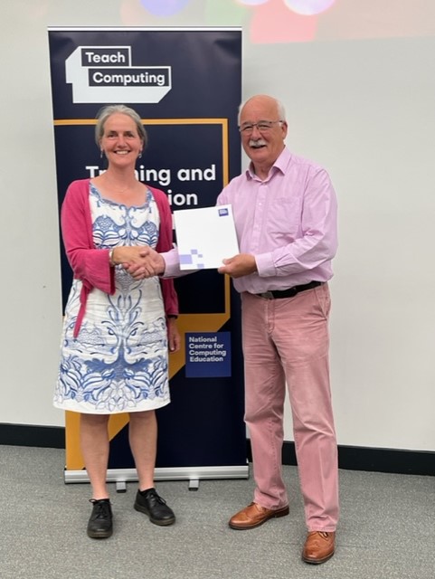 G_M_Duffy's tweet photo. A primary school teacher achieving the Computer Science Accelerator Certificate. Yes me!
@WeAreComputing @ComputingHubTVD #CSACertificate #CSAGraduation #primarycomputing https://t.co/jonyTXuoLh