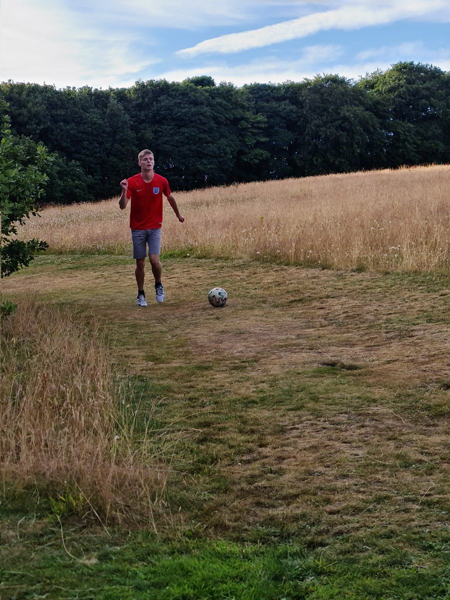 TSH_FC's tweet photo. Game Off!! No game today as the opponents have cancelled! This means 3 points for the team! We have taken this opportinity for a brief training session. #UTTSH https://t.co/GebqePSzRx