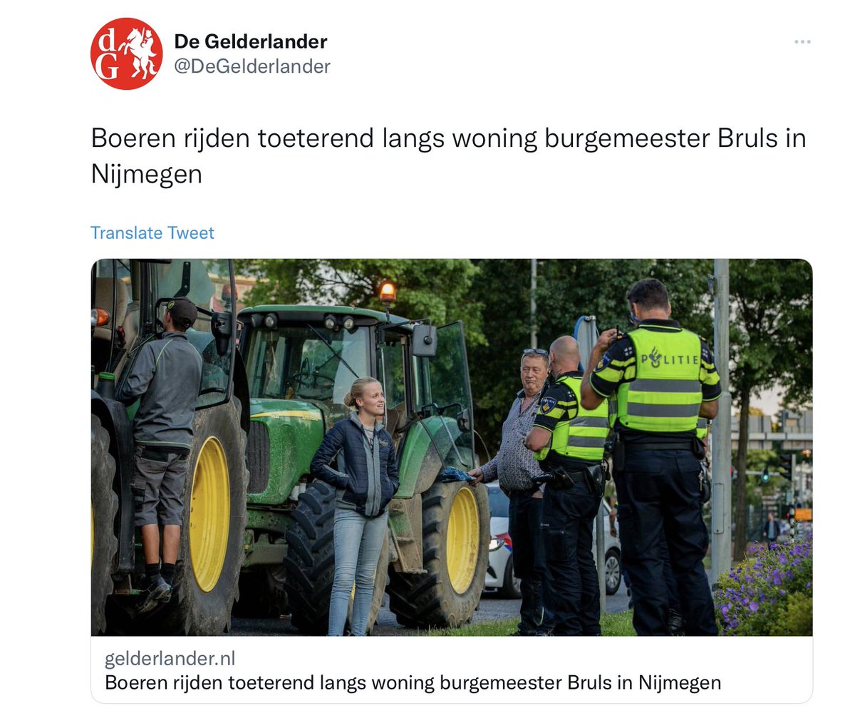 JoostJansen6's tweet photo. @DeGelderlander En elke keer kwam hij naar buiten ‘rennen’ omdat hij dacht dat het Thuisbezorgd was.
#pavlovreactie https://t.co/2gYXhcJIlT