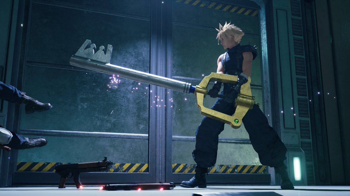 ArtemaSeeker's tweet photo. JUST WHEN YOU THOUGHT FF7R MODS COULDN’T GET ANYMORE CRAZIER.

THE KINGDOM KEY IS THERE https://t.co/301cimcubK