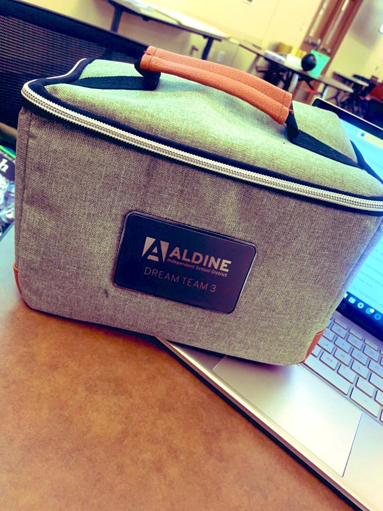 Mrs. Osisami tweet media