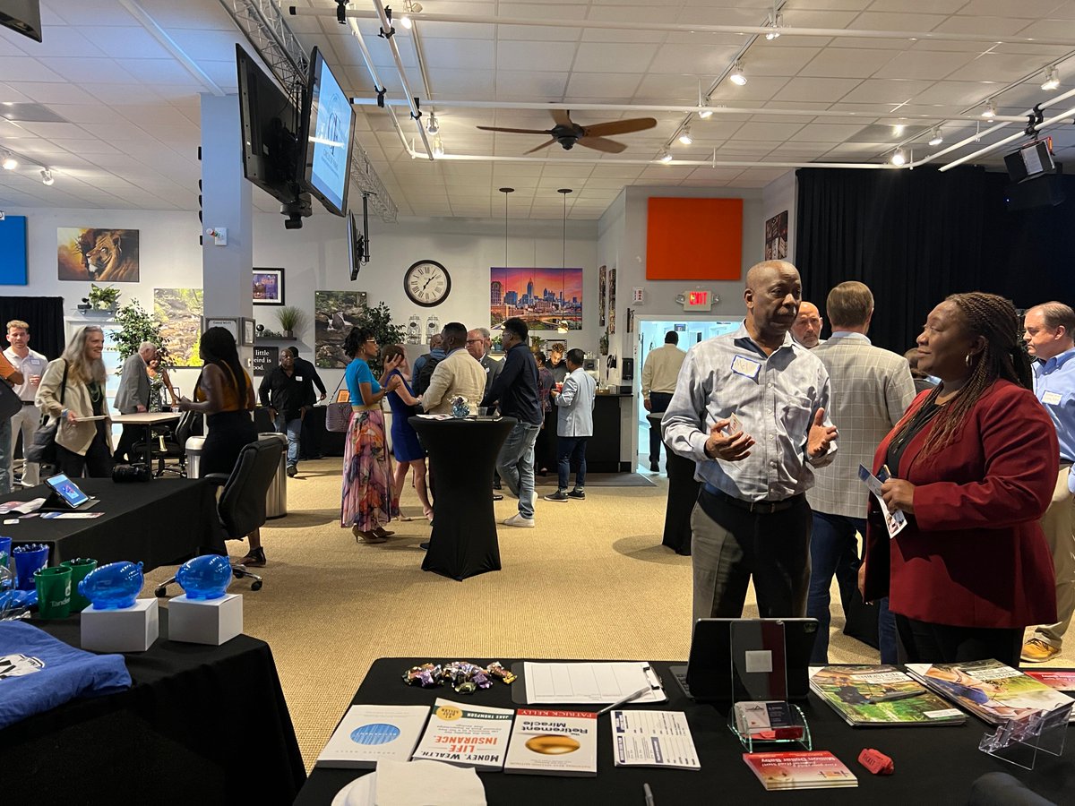 RichHart1's tweet image. Recap of Circle of Firms event last night!&quot;If you don&apos;t own it you can&apos;t have .You have to be here to take ownership.Welcome to Circle of Firms&quot;. -Rich Hart See you guys next in August !@Pronetworkerllc #circleoffirms #Atlantanetworkingevents #pronetworking #Richhartglobalstudios