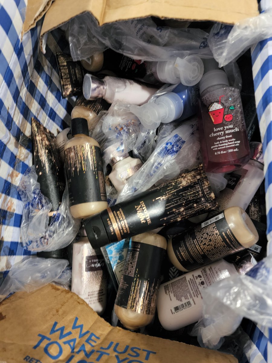 Thefrugalgay🏘 tweet media