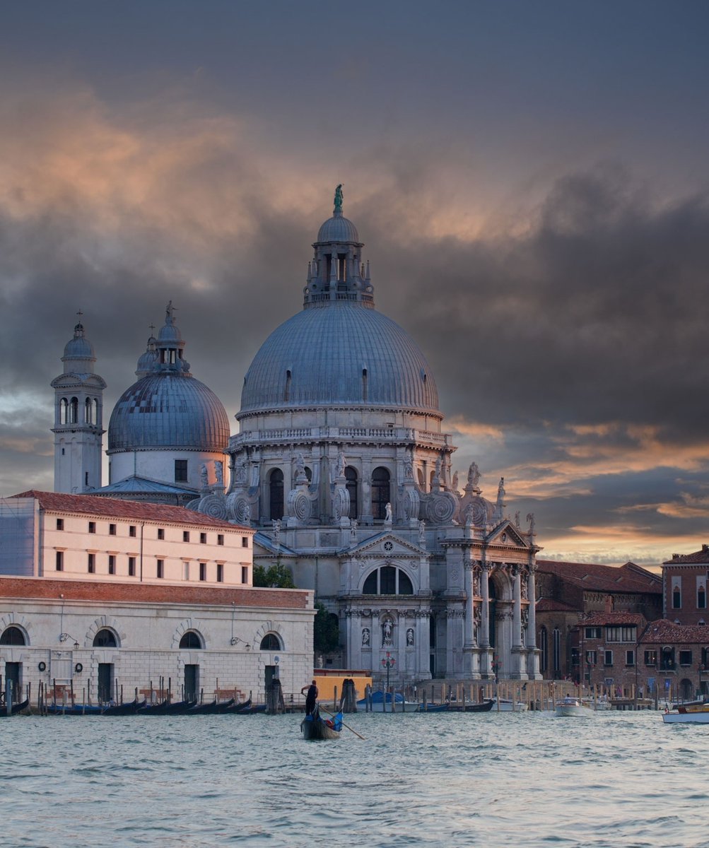 どんな景色も全てが一瞬のキセキ⛵ @italia @TurismoVeneto @veneziaunica Thanks to 😘📸 https://t.co/AfyrdNHUHb