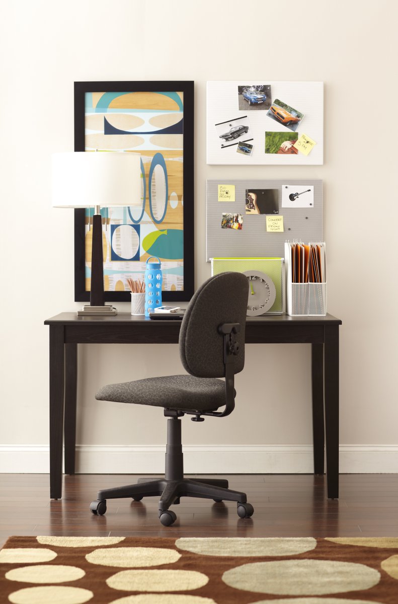 Without a dedicated workspace, working from home can make your whole house feel like an office. 
We have 6️⃣ tips on how to create a bedroom workspace to provide a much-needed balance between work &amp; home.
fal.cn/3qdgt