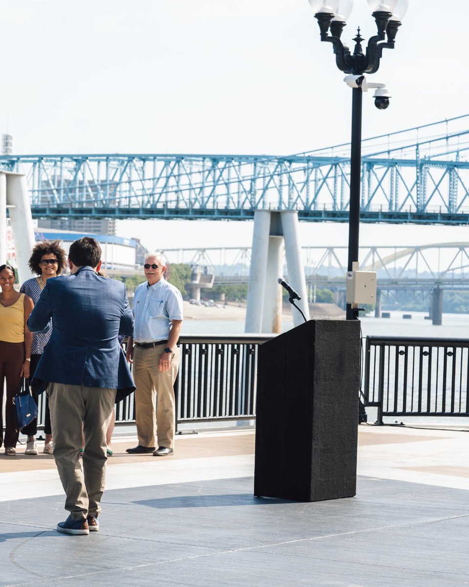 BLINKcincy's tweet photo. The news is out! BLINK illuminated by @ArtsWave will return to NKY. Many thanks to MeetNKY, the cities of Covington and Independence, and the region as a whole for their support. We can’t wait for what’s in store! Stay tuned for more information. https://t.co/eQEoLhUHxV