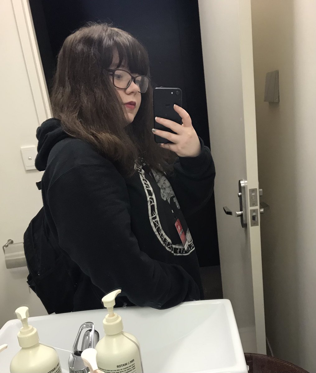 rta_gala's tweet image. Good morning 5am gamers. I somewhat am awake for my hosting shift at #ASM2022 💀 Travelling there now.