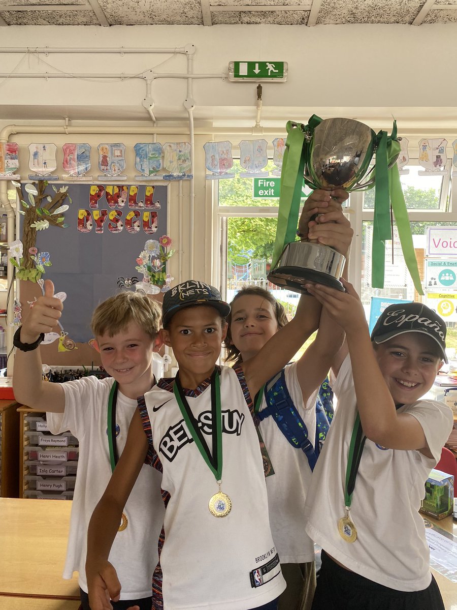 MiLittlePadLtd's tweet photo. Here are our 2022 Minecraft Club Winners ! Well done Glasllwch Primary School! They have been running the club since 2013, so it’s good to see them finally win the trophy ! 🎉🏆🎉 @GlasllwchPTA @GlasllwchP #creativelearning https://t.co/pBfVUfyzxn