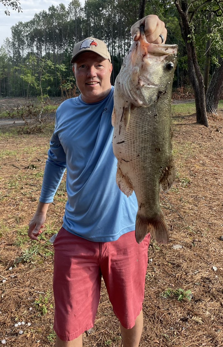 Happy Wednesday! 🎣🐟 <a href="/ryanrandall_9/">Ryano_37_Randall</a> <a href="/ReedRandall53/">Reed Randall</a> <a href="/Cabelas/">Cabela's</a> <a href="/BassProShops/">Bass Pro Shops</a> <a href="/bassmaster/">Bassmaster</a>