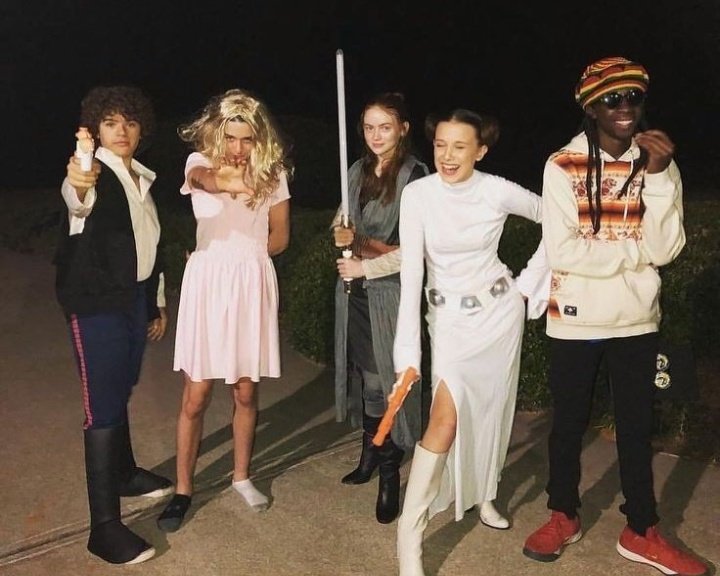 strangerthinker's tweet photo. Halloween with stranger things kids 🎃 https://t.co/DRLkWgREUp