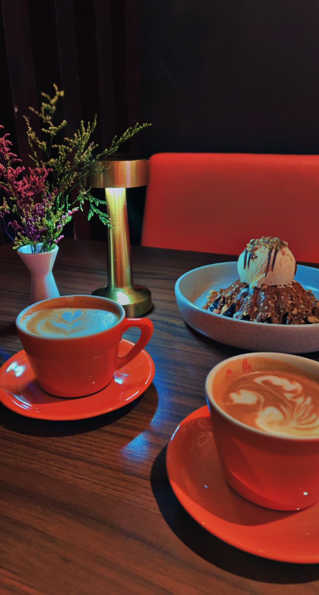 -

وفي عيوني أنت أجمل من على الدنيا لقيت ❤️..

-