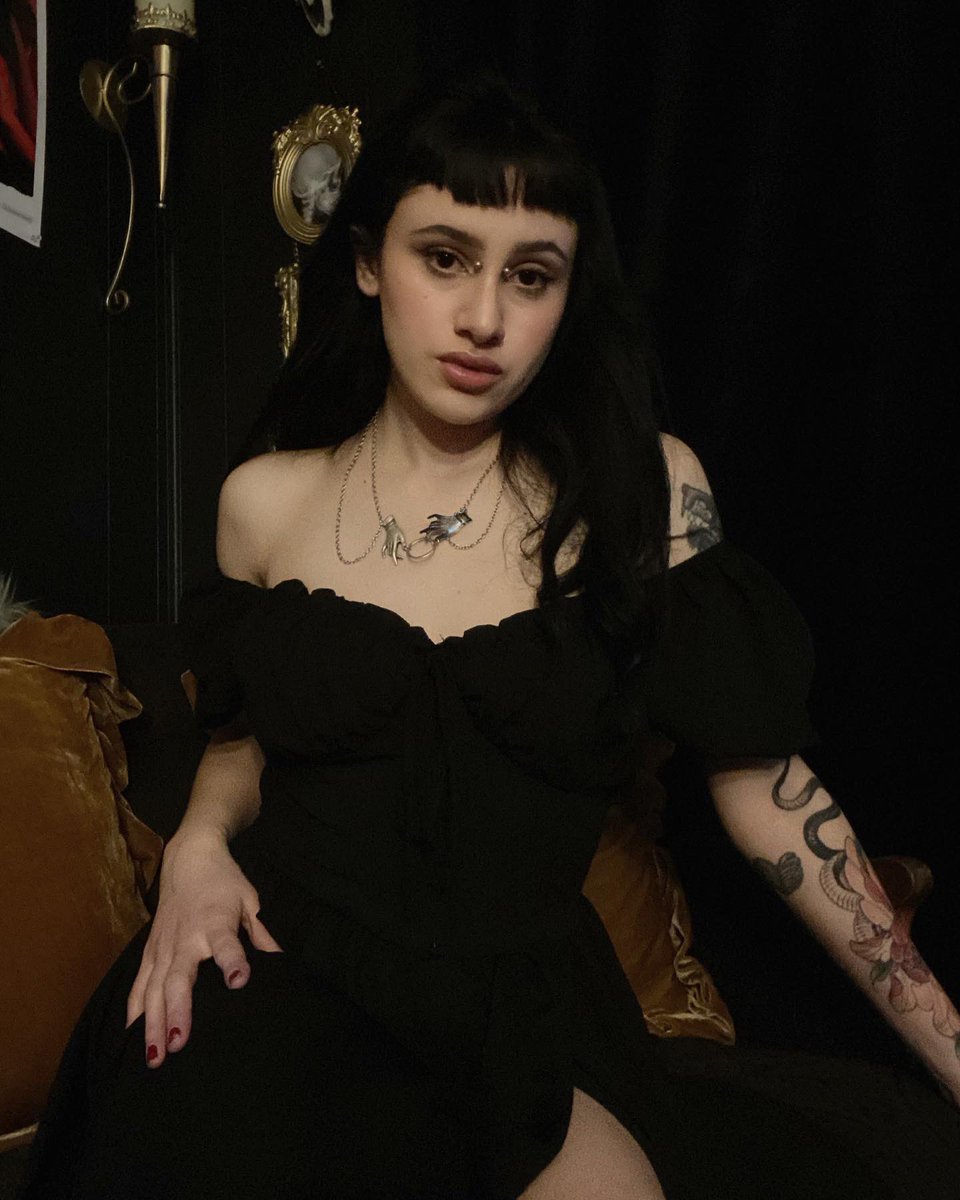 Thebitchwitch_'s tweet photo. I looked cute yesterday✨ https://t.co/R8jFOIVAuJ