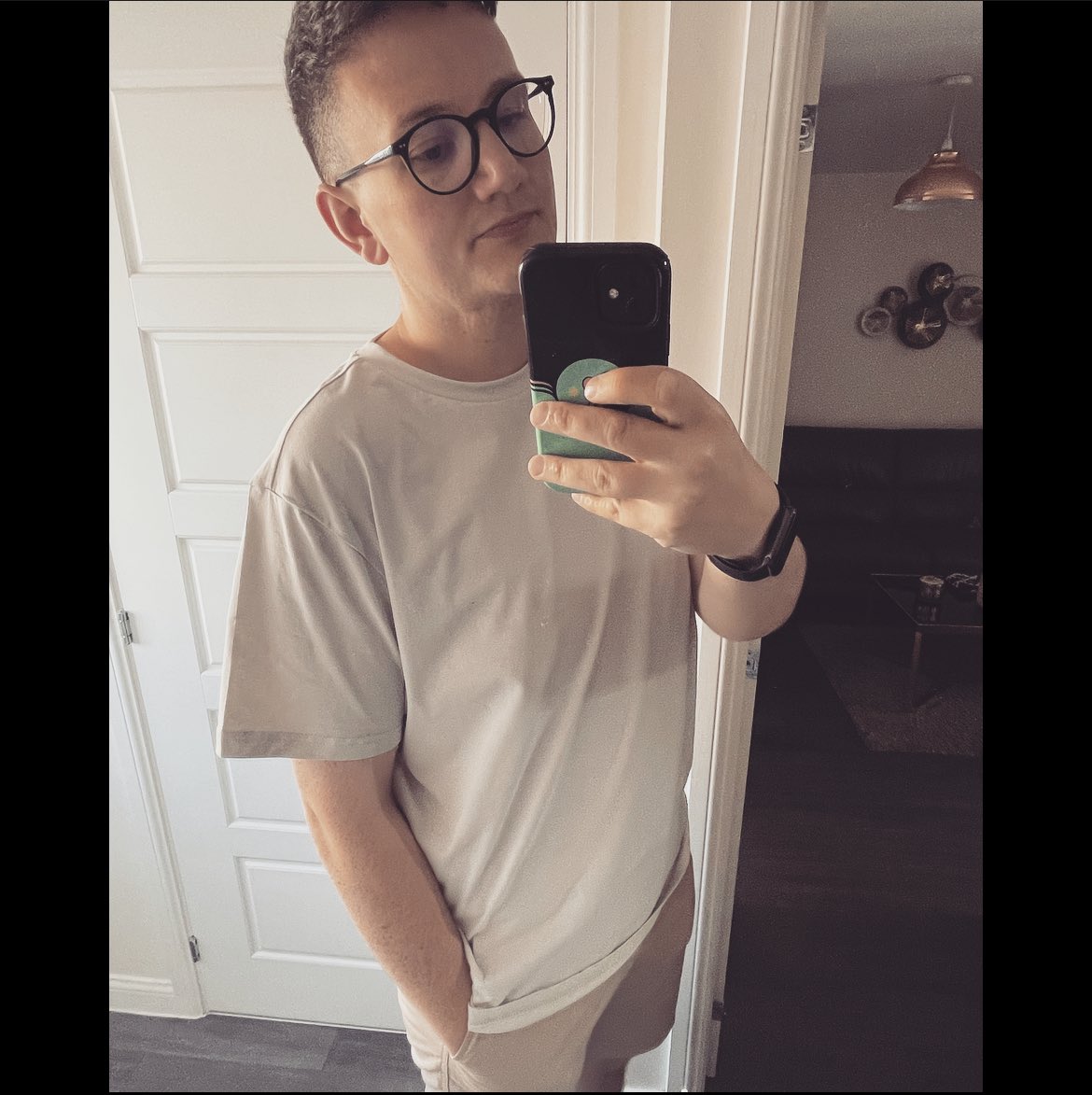 Mitch from Grammarsaurus tweet media