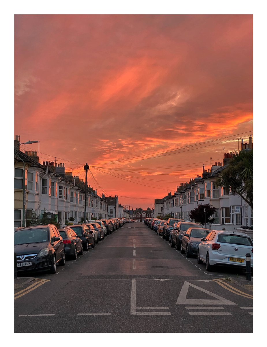 Poets Corner skies, brought to you by the Duffer Brothers.