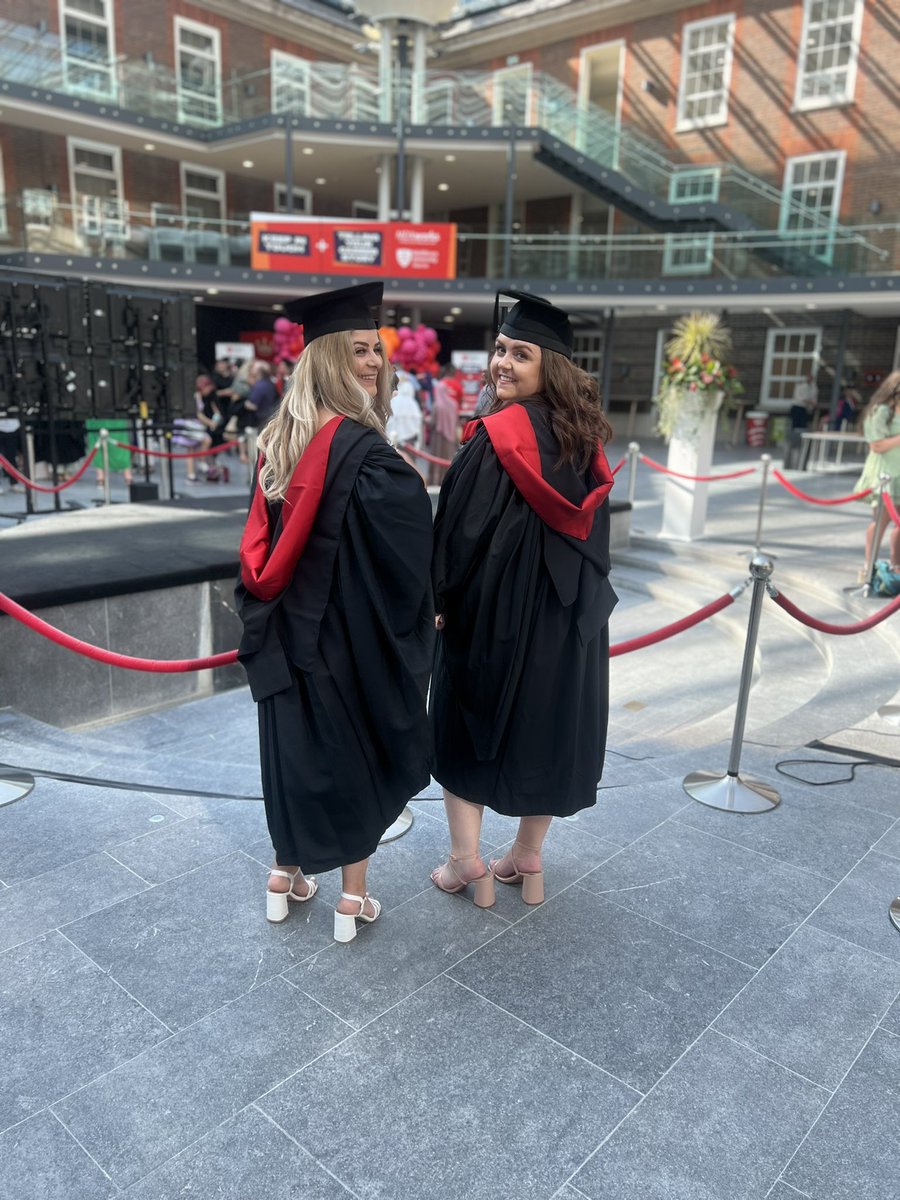 domdeeee's tweet photo. Best day at the best uni with the best people (we missed you lots @cfitzsimonsmdx1) @MiddlesexUni @mariont32694579 @lucyheath @DenMEnright https://t.co/zMApp5LaqW