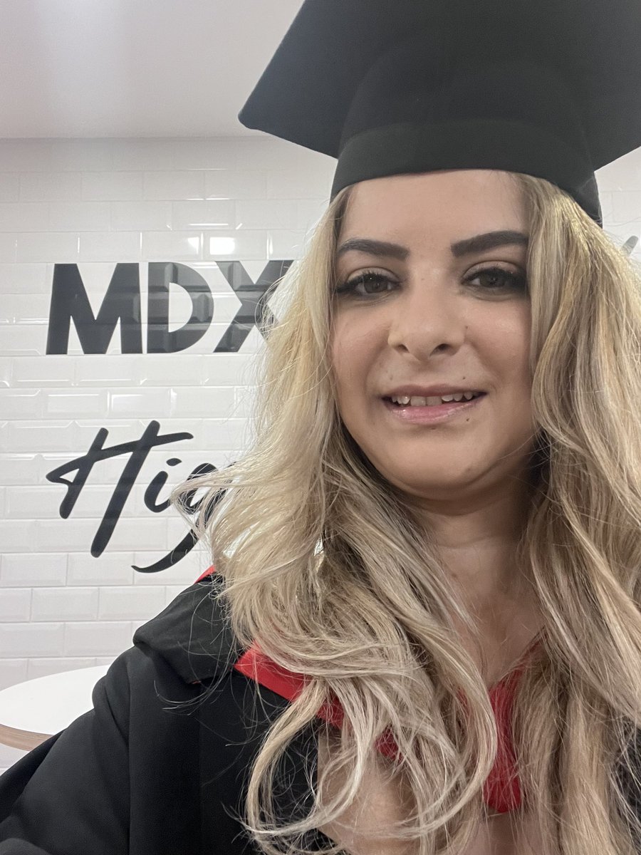 domdeeee's tweet photo. Best day at the best uni with the best people (we missed you lots @cfitzsimonsmdx1) @MiddlesexUni @mariont32694579 @lucyheath @DenMEnright https://t.co/zMApp5LaqW