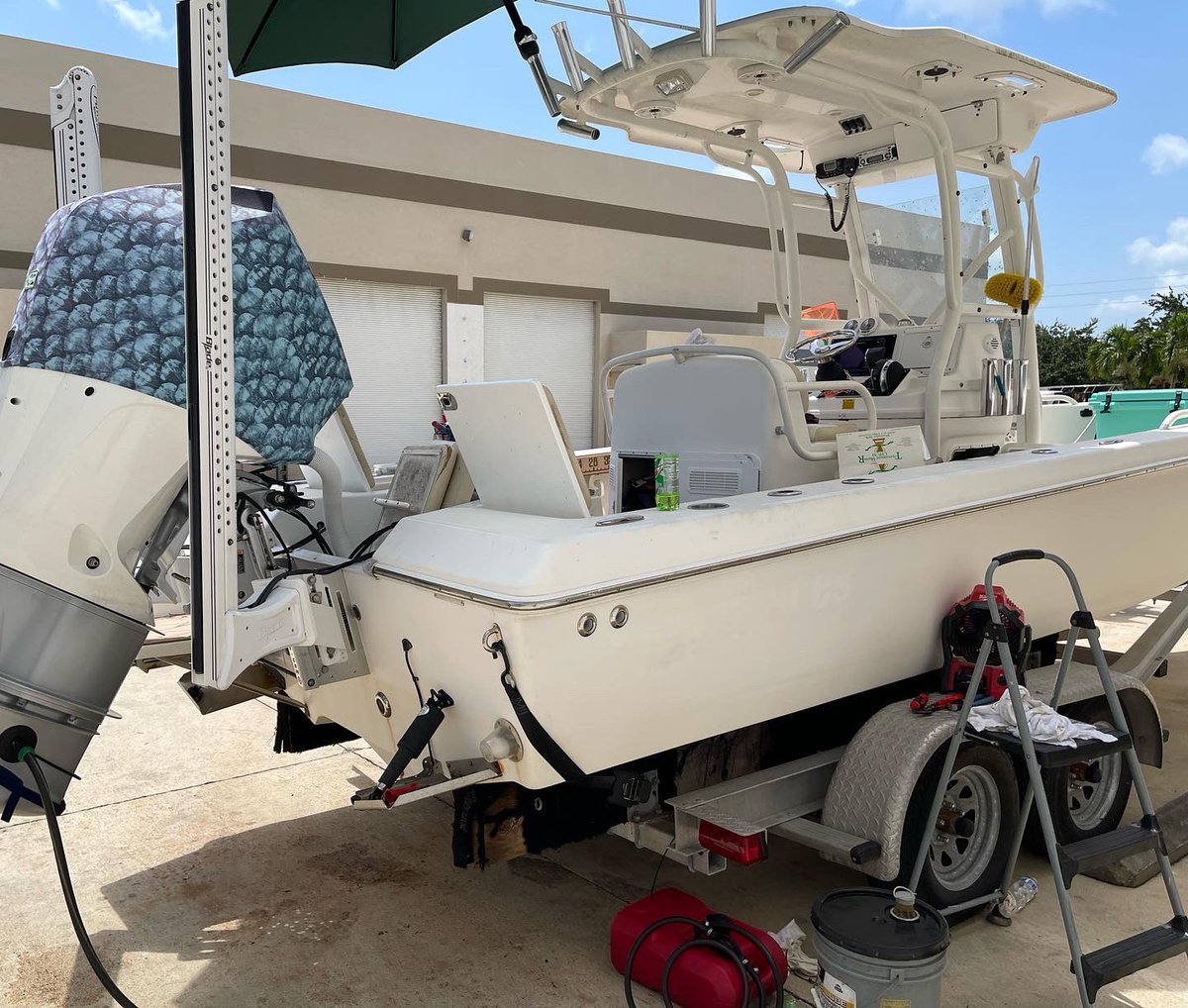 tworiversboats's tweet photo. You know when the umbrellas go up, sh*t’s about to get done! 💪
•
•
•
#tworiversboatworks #mercurymarine #mercuryoutboards #yamaha #yamahaoutboards #suzuki #suzukioutboards #tohatsu #outboards #outboardrepair #outboardexpert #outboardengine #florida #treasurecoast https://t.co/nHnHs2VEN1
