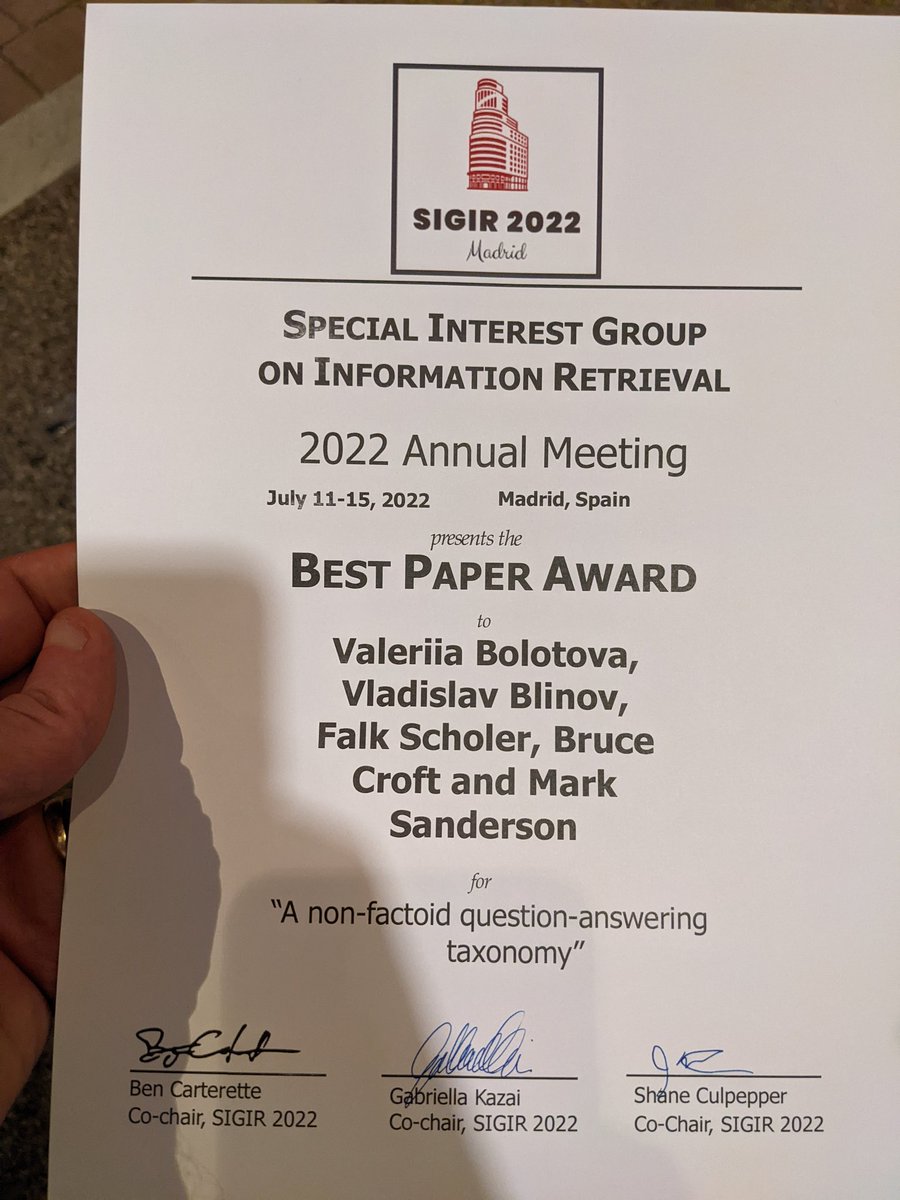 Mark Sanderson (@ir_oldie) on Twitter photo The paper won best paper. So proud of <a href="/BlinovaValeriia/">Valeriia Blinova</a> an amazing piece of work. #sigir2022 <a href="/rmit_cidda/">RMIT Centre for Info Discovery & Data Analytics</a> <a href="/RMITComputing/">RMIT School of Computing Technologies</a> The paper won best paper. So proud of <a href="/BlinovaValeriia/">Valeriia Blinova</a> an amazing piece of work. #sigir2022 <a href="/rmit_cidda/">RMIT Centre for Info Discovery & Data Analytics</a> <a href="/RMITComputing/">RMIT School of Computing Technologies</a>