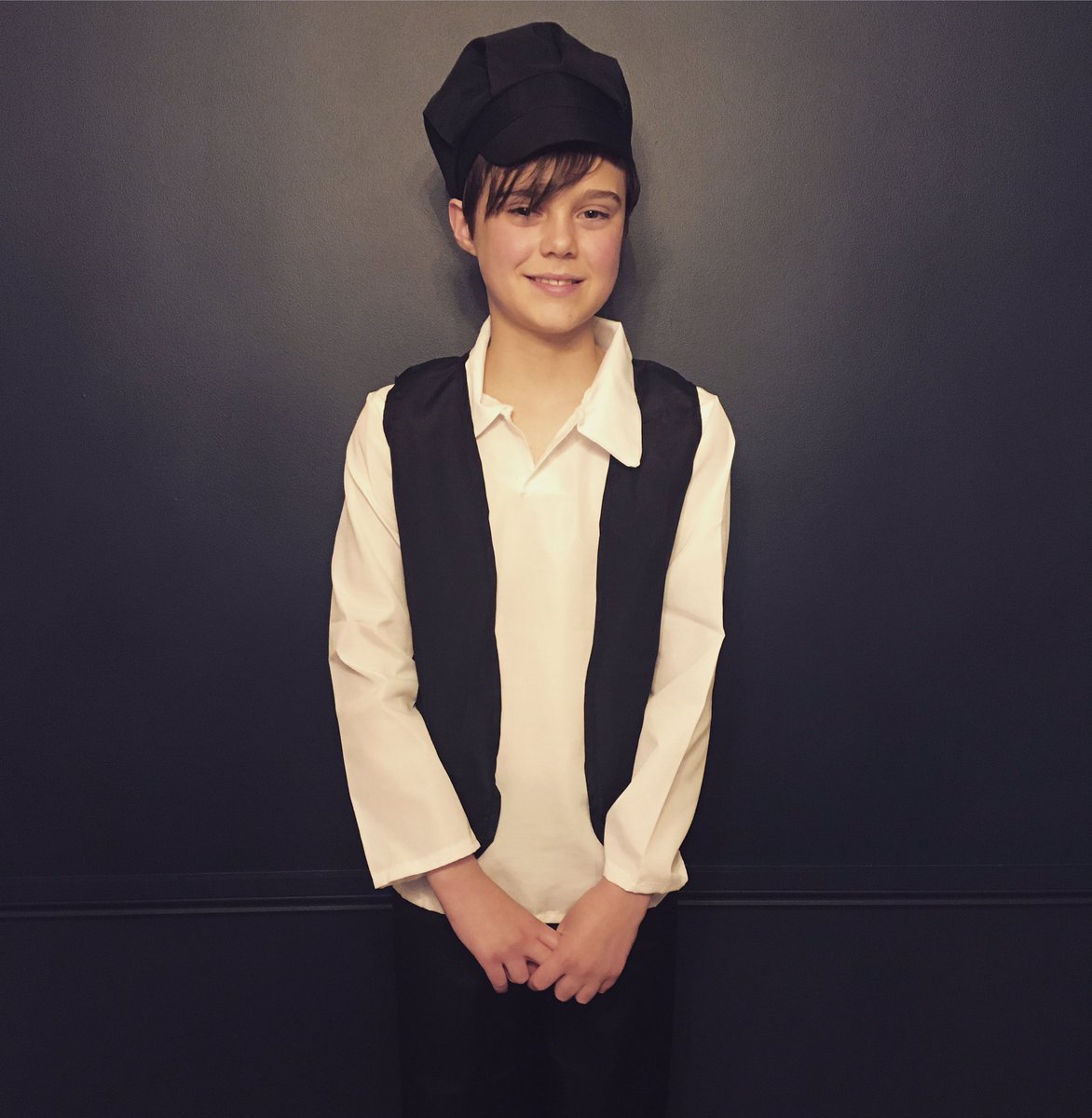 RudyJamesAllen's tweet photo. First night playing Oliver in my School Production. Loved every minute!
#consideryourself #Oliver #onstage
@StagecoachShef1 @PiusHume @BAM_Kidz https://t.co/wK0w8iBSw9