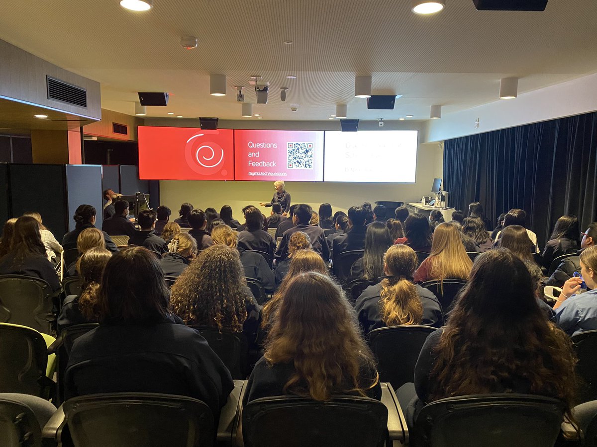 Packed room of students from Glen Waverley, Brentwood and WheelersHill Secondary Colkeges hearing <a href="/NTrayanova/">NataliaTrayanova</a> discuss her interest in biomedical engineering. <a href="/MonashTS/">Monash Tech School</a> #scicomm #womeninstemm