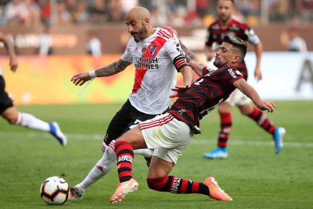 Arrascaeta + carrinho = felicidade
