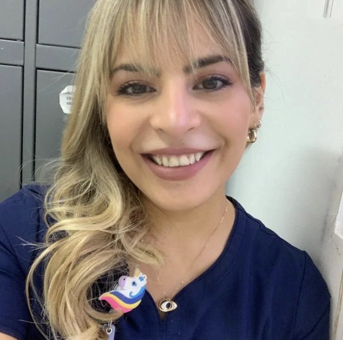 mamafloelgueta's tweet image. Hola Hola! Favor a todos los q me siguen y ayudan a mi hija/Algunos o la mayoría lo ha hecho;porfavor háganlo otra vez y #rt a mi tweet fijado en mi Perfil. Mostremos a Flo! Mostremos a @ClinicoVM #NoMasImpunidad hagan d mi hija su hija,prima, hermana y metamos mas ruido #TikTok