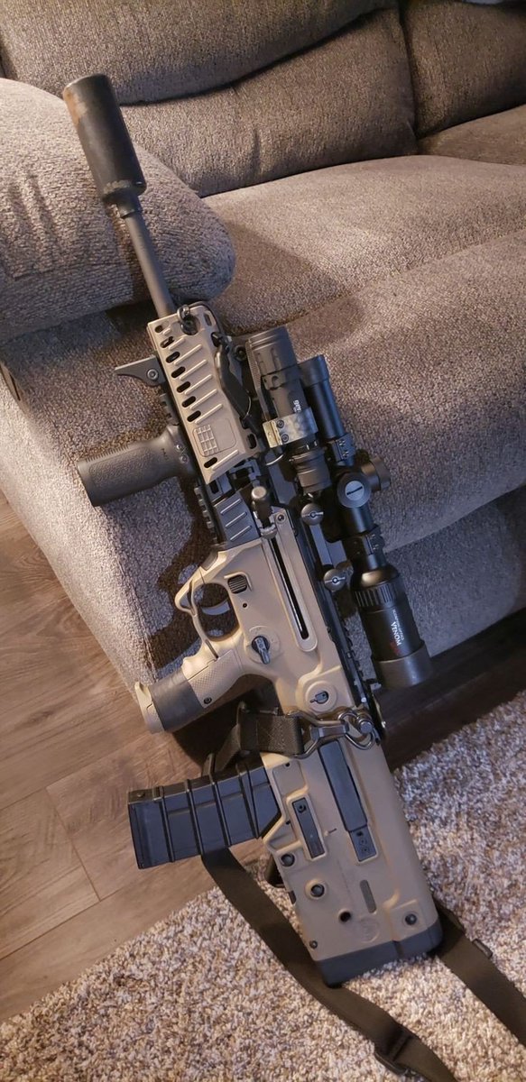_Gun_Lover's tweet photo. Rt if you love #guns https://t.co/HMor2nVxOe