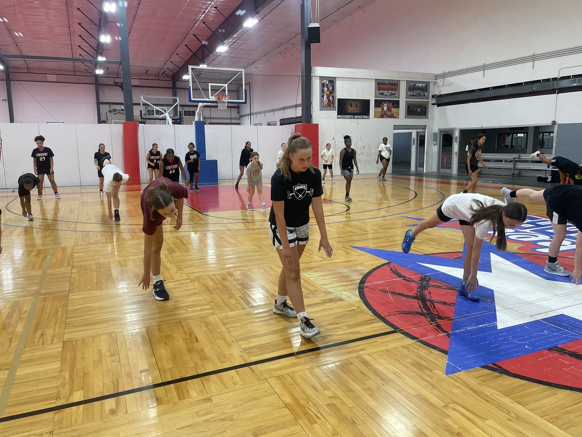 UbuntuNe's tweet photo. Opportunity with today's practice to make an I-80 connect with Coach Melvins Legacy Basketball organization. Great to lift each other’s scholars, compete &amp; invest in a life mission bigger than the final score. 

Thanks to host @LSFComplex for commitment to opportunities for all. https://t.co/S4MO88CMH4