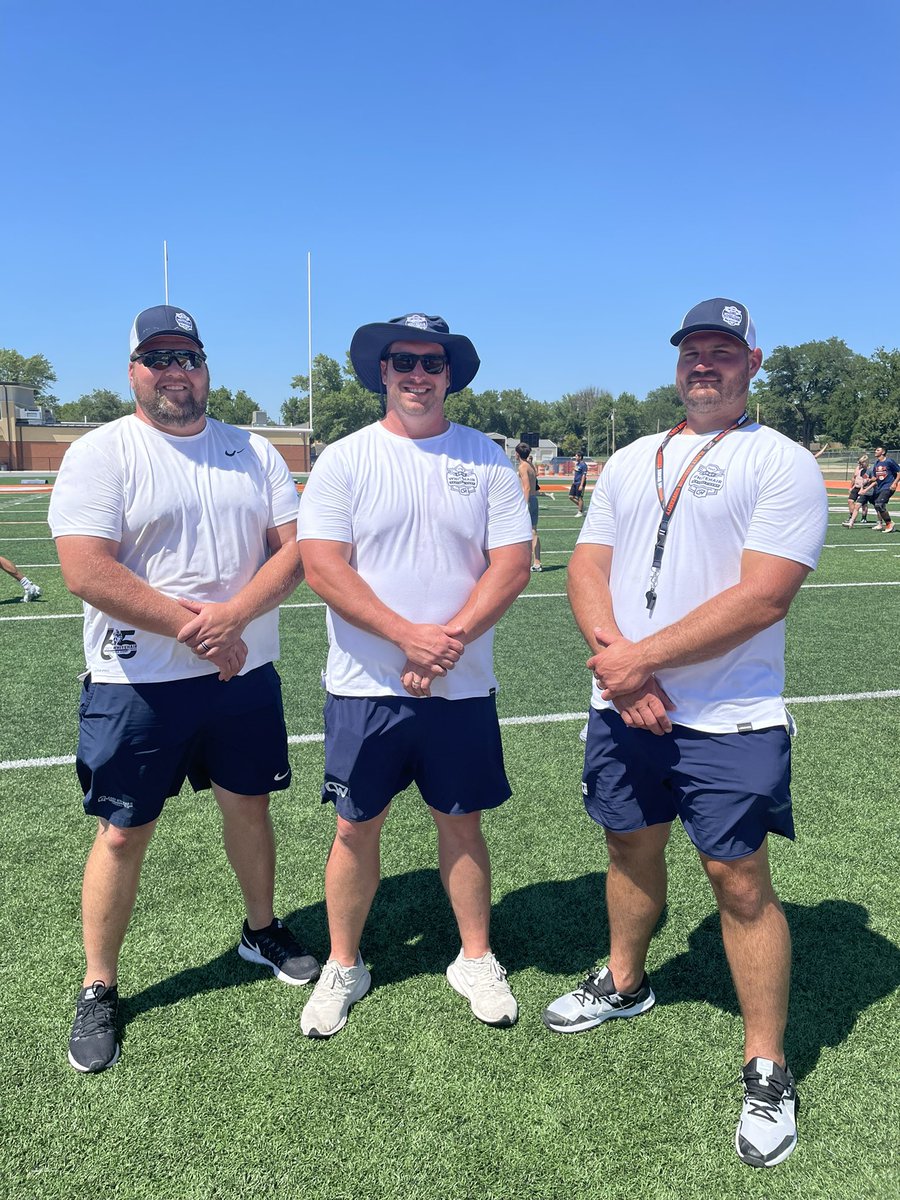 MMTHBuilt's tweet photo. 📍Cowboy Stadium in Abilene, KS

All the feels watching @WhItehair76 reunite with coaches, teammates, friends and family in his hometown. Proud to support the Cody Whitehair Football Camp! 🏈 https://t.co/Qud1uRdxEL