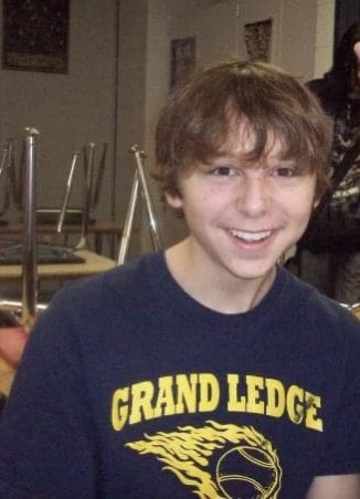 tstoim's tweet photo. My current beef is with everyone who let my hair look like this for 20 years of my life https://t.co/QR7lYbel7M