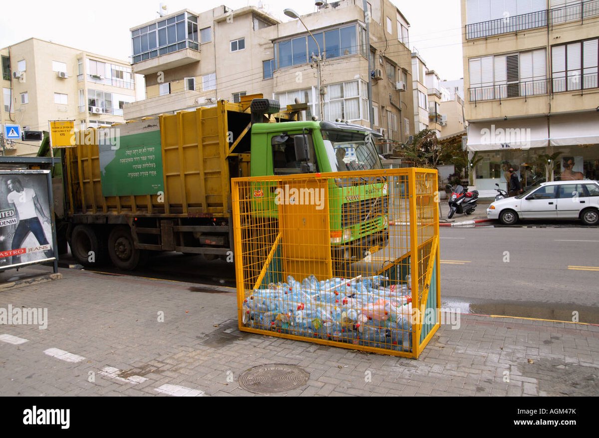 jefstrouf's tweet photo. Je suis sur @RadioJFrance au micro de @ilanaferhadian  ce jeudi 14/7/2022 à 7h20. En vacances en #Israël ? Comment vos #déchets sont traités https://t.co/9HQYQ965ye
