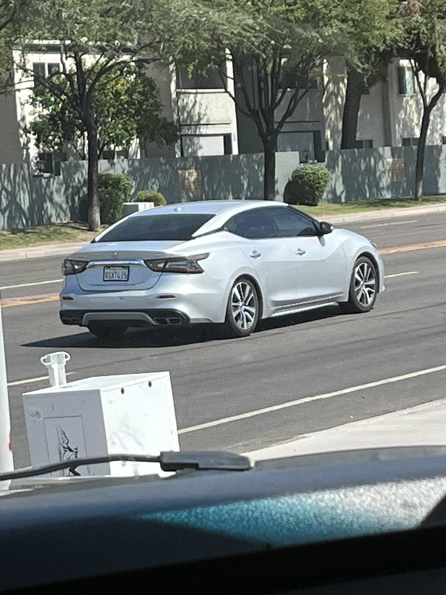 MrsScott_Scoot's tweet image. Hey @KariLake, this car just stole your sign off Country Club and Mclellan in Mesa. 

No matter your political officiation, it is wrong to take down candidates signs. #AZVote