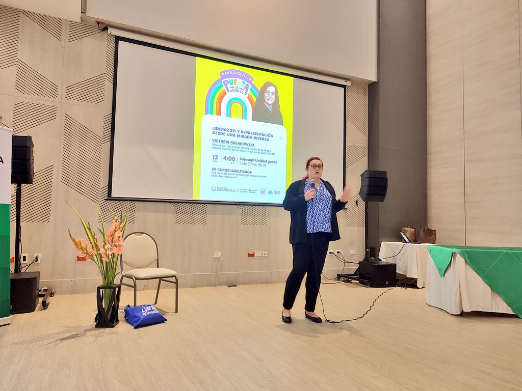 🏳️‍⚧️"Yo quería ser jueza para concientizar a las personas del común y a jueces de que las personas trans podemos llegar a altos cargos, y derrumbar prejuicios como que las personas trans solo trabajan en las calles. Fue difícil, pero lo he logrado", @vkolakowski