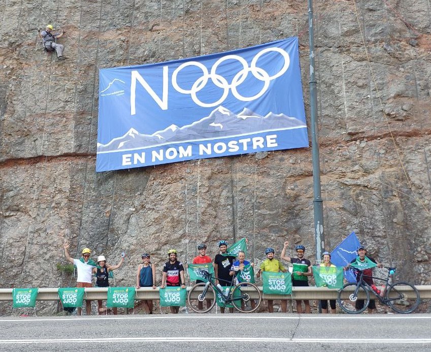 MWildernessCat's tweet photo. Avui hem participat de la rebuda de la @pedalapirineu a @lapobladesegur despenjant la pancarta #NoEnNomNostre de @MWildernessCat a #Collegats. Gràcies "pedalaires"!!
@MWildernessInt
@stopjjoo https://t.co/gOs7tBPlf4