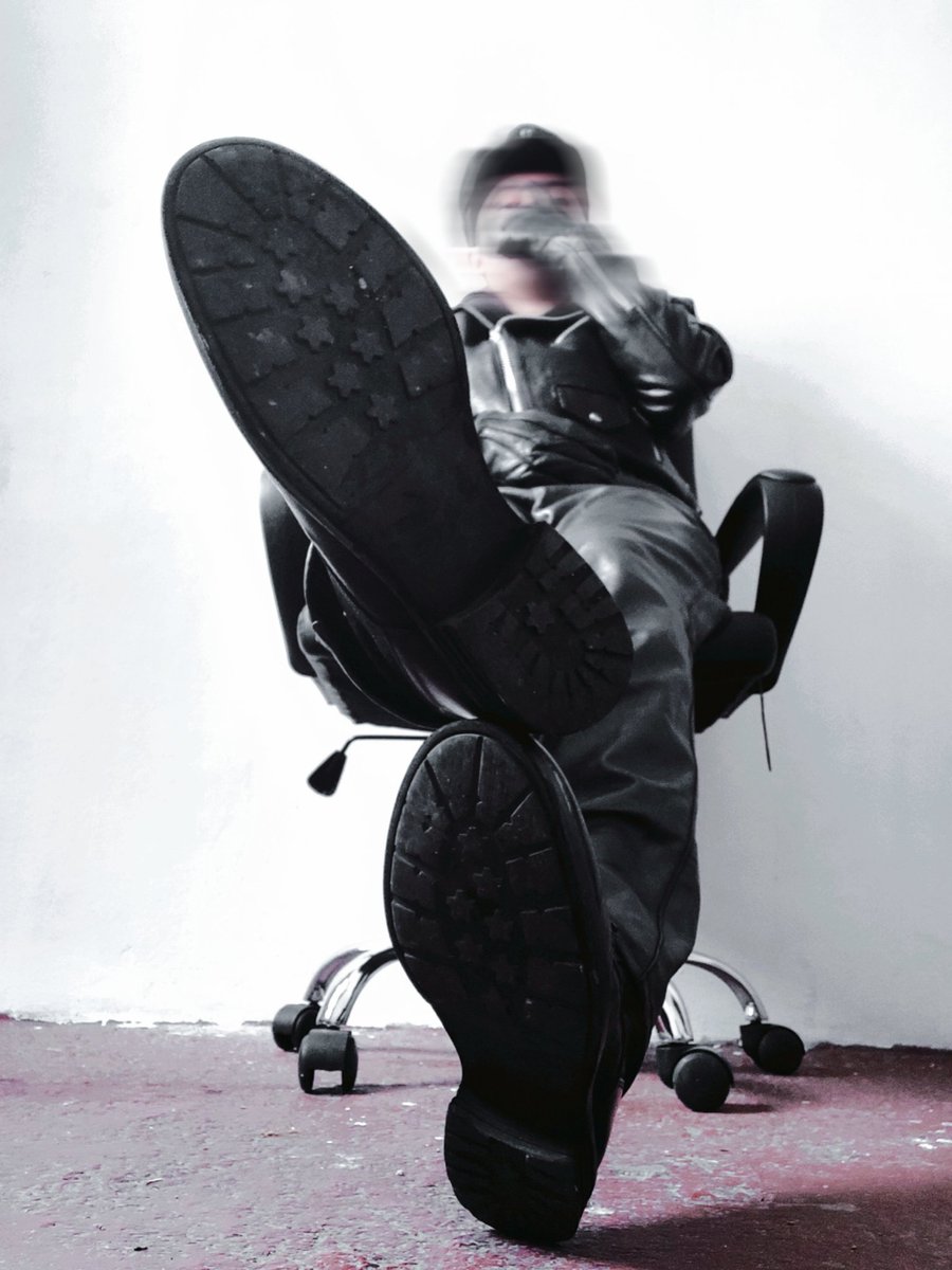 ALEXMASTERMX's tweet image. You are weak, you cannot fight the urge to submit. He desperately wants to be degraded, controlled and humiliated. You want to be told how pathetic you are.#cashmaster #finsub #feetworship #paypig #humanatm  #slave #cashpig @RT4Masters2 @AlphaMaleRT @RTcashmaster @RT4Masters