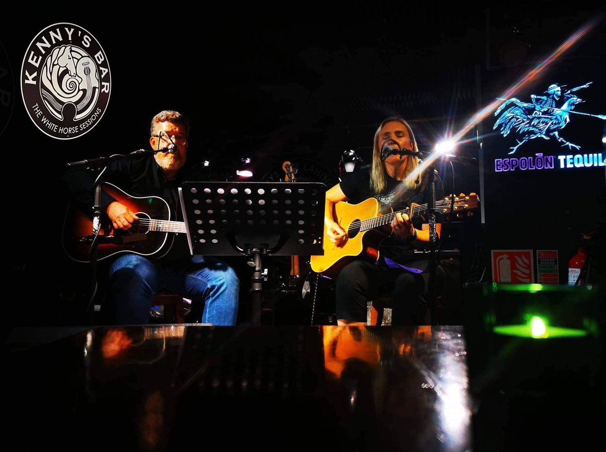 Fantastic night at <a href="/WhiteHorseSessh/">White Horse Sessions</a> last night! Thanks to <a href="/KennysLahinch/">Kenny's Bar, Lahinch</a> &amp; CuppaTeaTv for hosting us 🤩🎶🦋💜