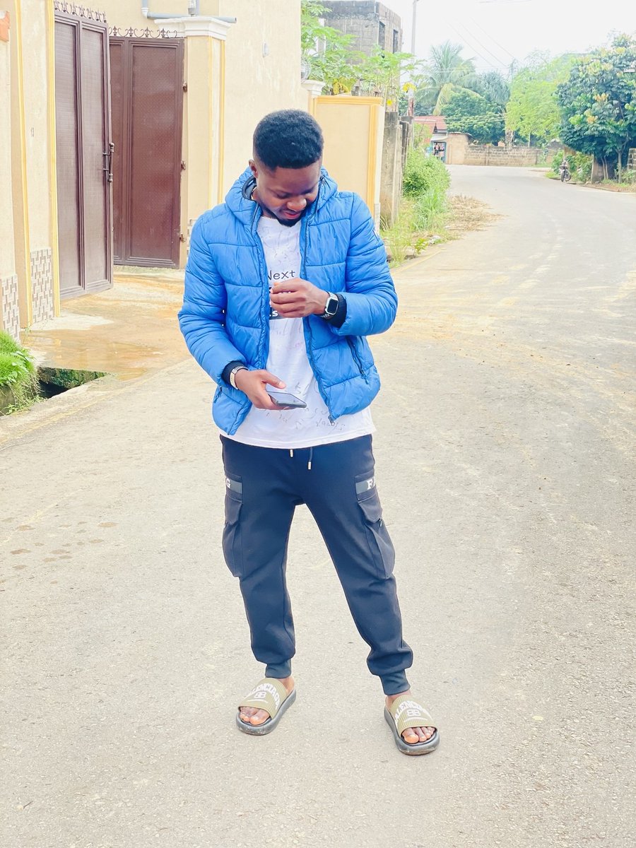Plakas3's tweet photo. Happy birthday to the most important person in the world right now. Happy birthday to me. On this great day, I wish myself unlimited favour and grace. I love me and I will always do. https://t.co/5iIxc7vQn5