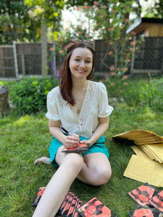 MazOConnor's tweet photo. Tonight I've had orders for albums from Ireland, Finland and the USA.... no idea how you international pals hear of my music, I have no big corporate label pushing it... but thank you so much, I love the idea of my music reaching people on different shores... 💚 https://t.co/XibUg2byjd