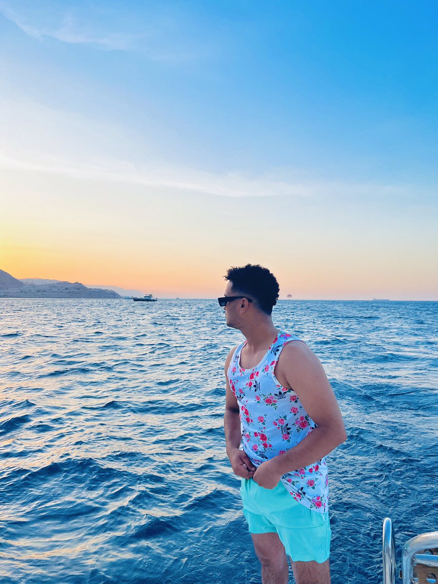 EnawyAbdalla's tweet photo. متعرفش انتا كنت واحشنى قد ايه 🛥🌊🥇 https://t.co/KNGBdjy7vB