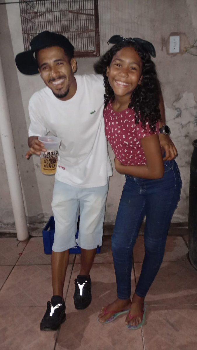 WesleyMMiranda's tweet photo. Meus parabéns meu princesa tio te ama https://t.co/3w9WbsE3Mv