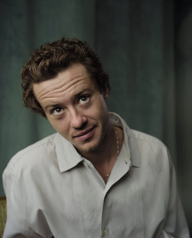 bruglovers's tweet image. ele é tão lindo ❤️🥺