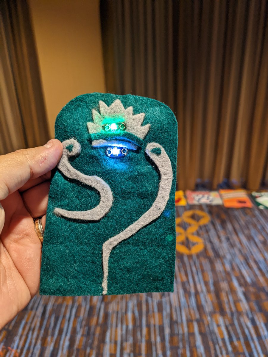 SayantaniDutta9's tweet image. These are what I made at the ECS e-textiles training #csliteracy #cseducation #cs4ms #csforall #cyberliteracy