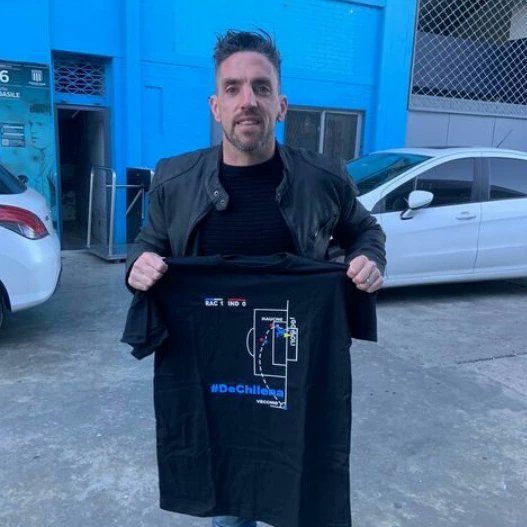 Fandehauche's tweet photo. ¡Que hermosura! Y la remera también está muy linda.

Hacé como Hauche y conseguí la tuya en @XyonPlotting https://t.co/Zh7ysCwiVH