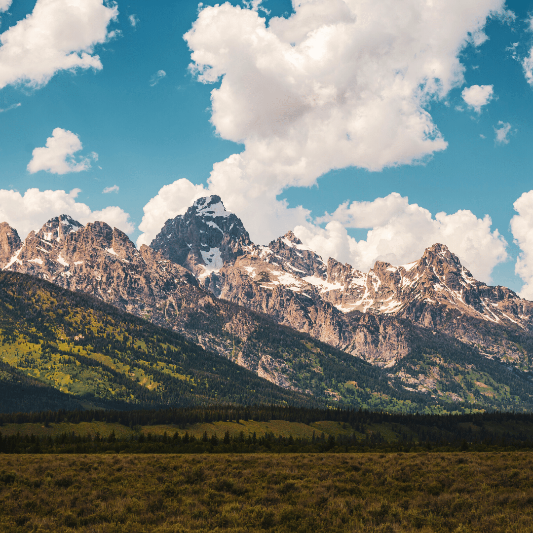 ahaairlines's tweet photo. ✈️ Don't miss out on ROUNDTRIP ticket giveaways 👀
✔️ 2 days left for our Magic Mountain Loop Giveaway (RNO --> FAT) https://t.co/oz7cCKxAG0
✔️ #Idaho Falls <--> #Reno Giveaway ends 7/17: https://t.co/M7sP3w11gV 
✔️ #Boise <--> Reno Giveaway ends 7/17: https://t.co/OA62dExl7R https://t.co/gxe3hZWzvR