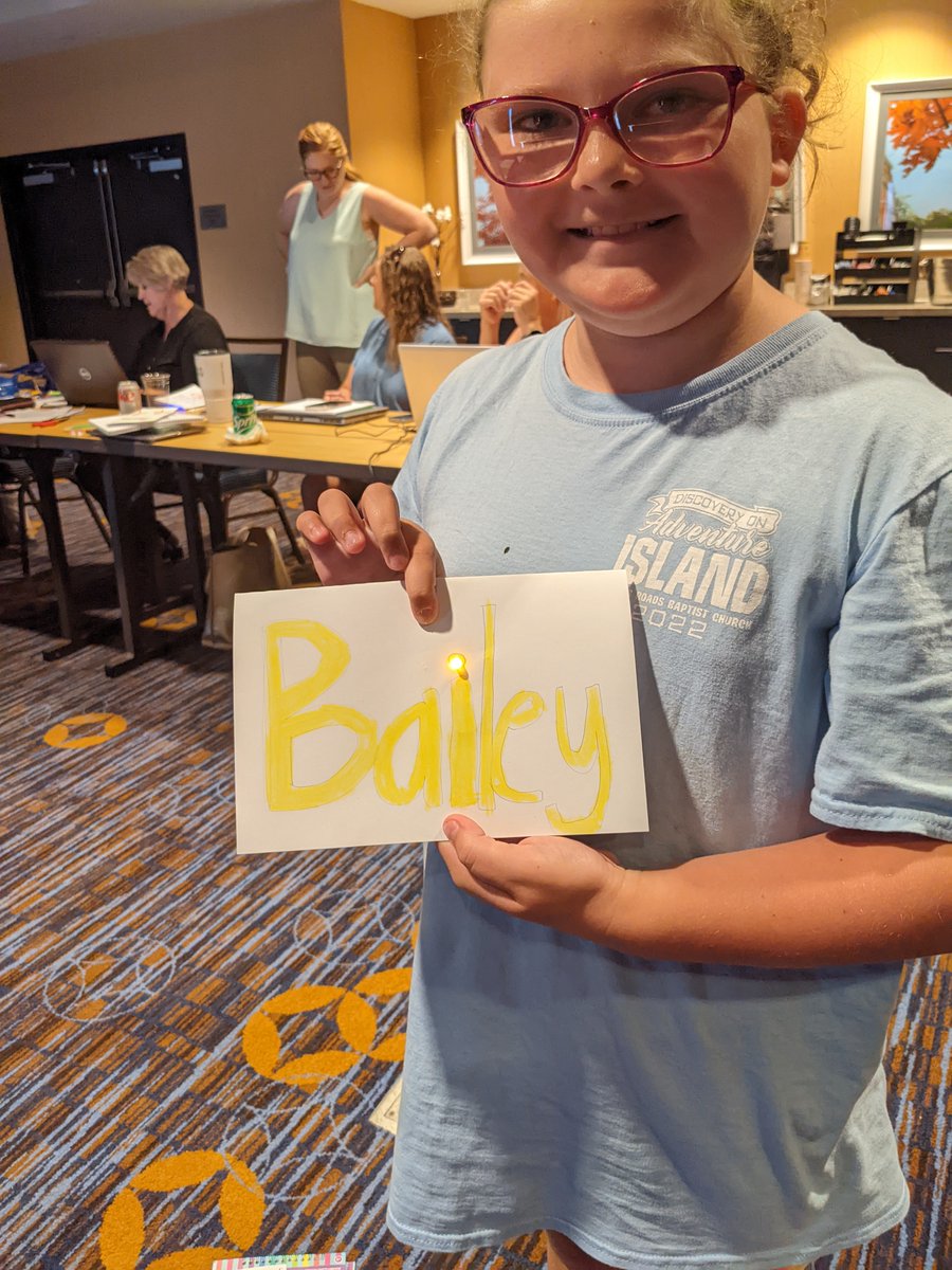 SayantaniDutta9's tweet image. Here are more pics from the ECS e-textiles training #csliteracy #cseducation #cs4ms #csforall #cyberliteracy