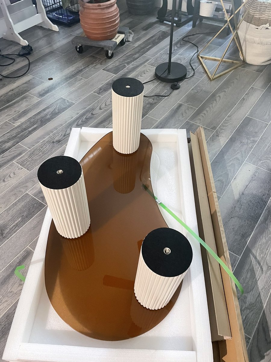 ACaroMunoz's tweet photo. 🫘 bean table arrival https://t.co/3BAEUYi0nz