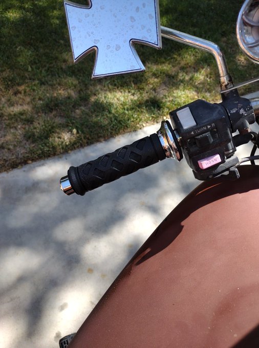 Replaced the foot peg and new grips installed. Waiting on the mirror to arrive so I can ride again. Bitch