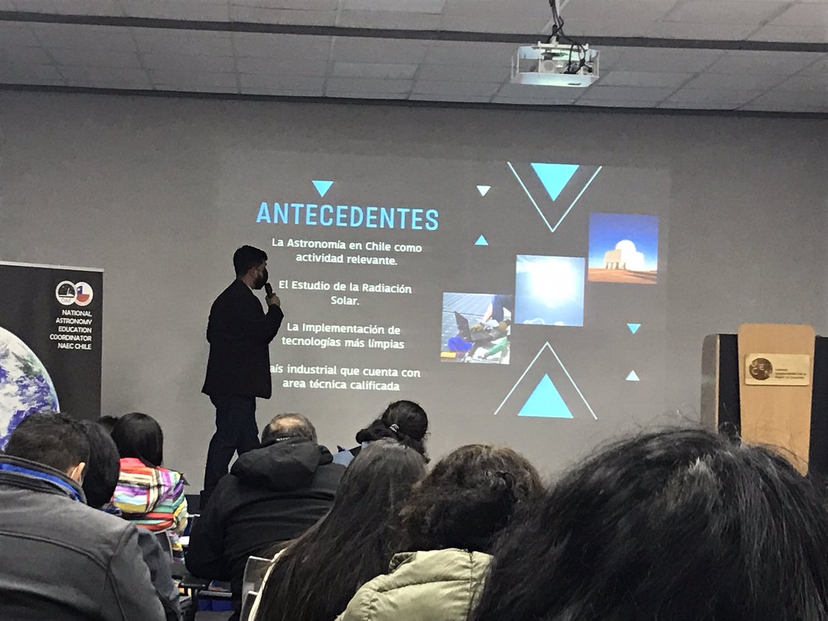NAEC_Chile's tweet photo. Estamos terminando el primer día de congreso con un bloque de ponencias donde se presentaron propuestas de educación intercultural, contaminación lumínica y otros importantes temas 👏👏👏
Les esperamos mañana jueves desde las 09.30 am para continuar con más actividades ✨ https://t.co/JPZTs6KE8T
