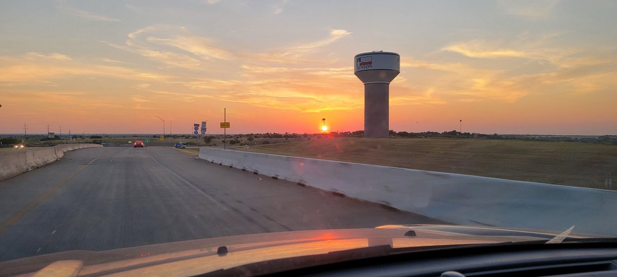 76FilthyCasuals's tweet photo. Today we bring you something special, A real world #Postcardsubmission 

OG Filthy, The Bor4x Kid brings us a
Texas Summer Sunset 

#Filthycasuals https://t.co/ffBd68JseD