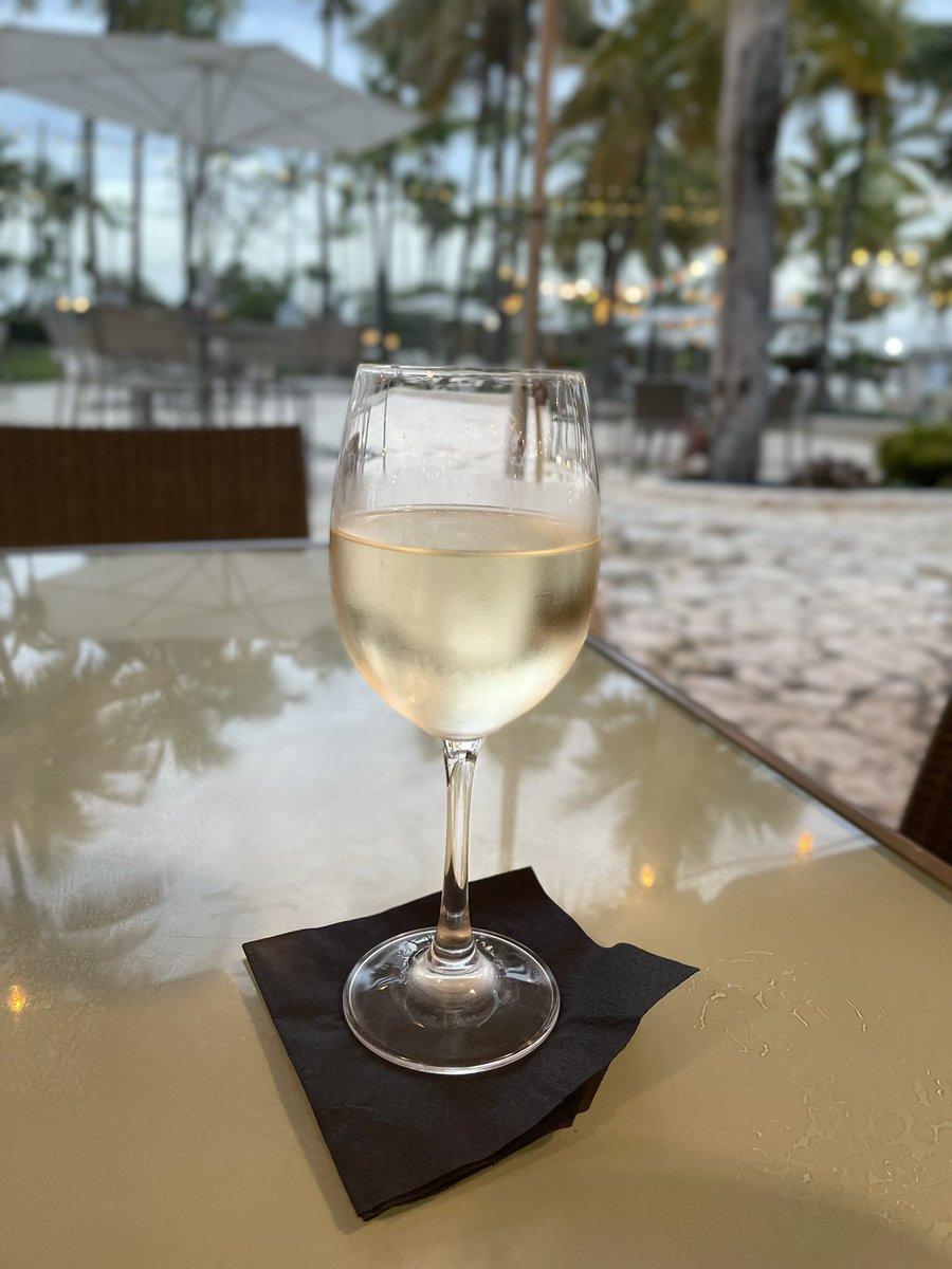 BoricuaCripto's tweet photo. Happy Wednesday night. What are you all up to? Yo en nuestra Bella Isla 🇵🇷 disfrutando de tiempo para mi, bajando revoluciones intencionalmente y disfrutando al máximo de mi chiquillo en verano y en la piscina! Blessings and abundance to all. #crypto#PR#Act60#disporaboricua#CDRPR https://t.co/LtQhQPN5k2